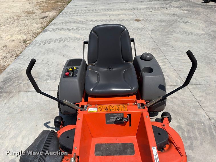 image for item MZ9756 2003 Husqvarna CZ4817 ZTR lawn mower