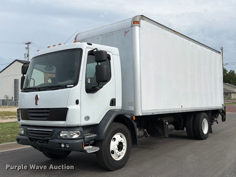 2015 Kenworth K370 box truck