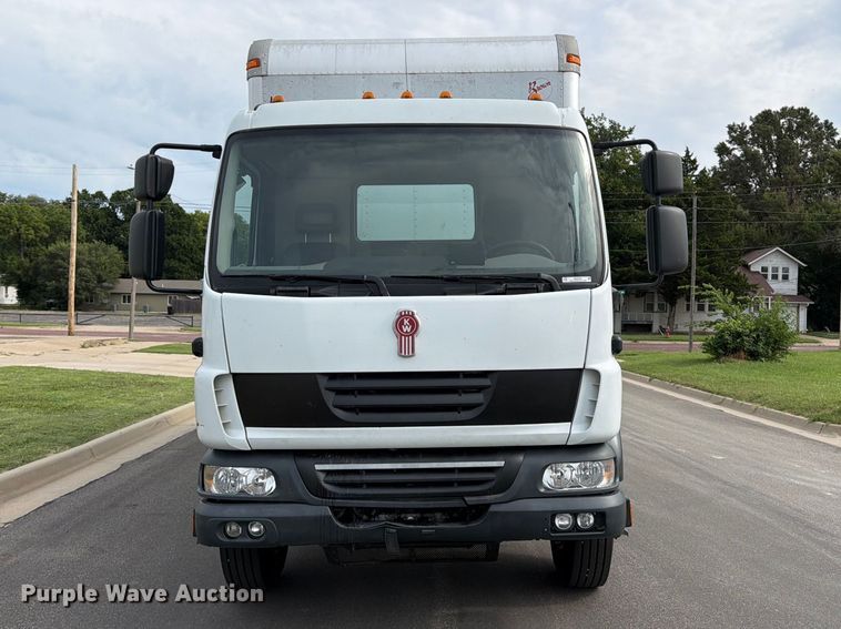 image for item MZ9765 2015 Kenworth K370 box truck