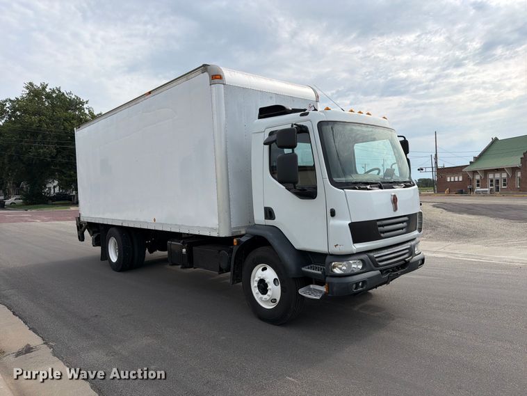 image for item MZ9765 2015 Kenworth K370 box truck