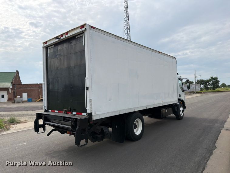 image for item MZ9765 2015 Kenworth K370 box truck