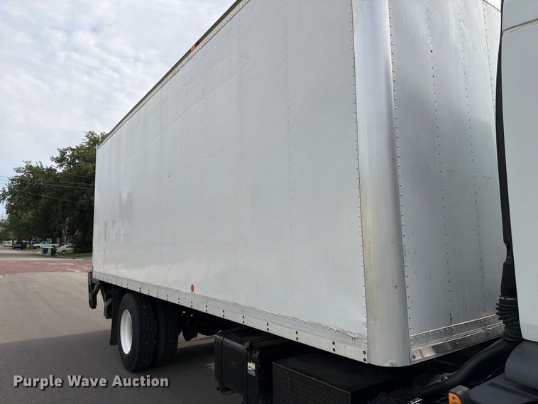 image for item MZ9765 2015 Kenworth K370 box truck