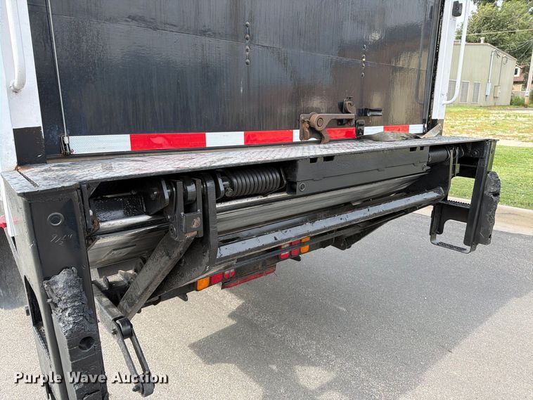 image for item MZ9765 2015 Kenworth K370 box truck