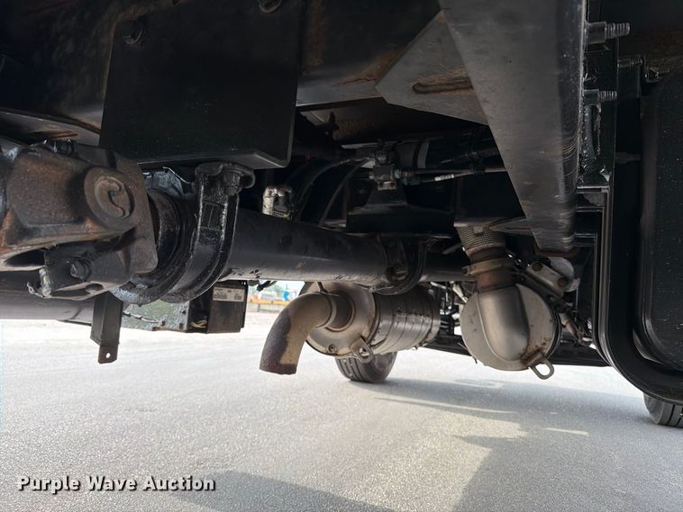 image for item MZ9765 2015 Kenworth K370 box truck