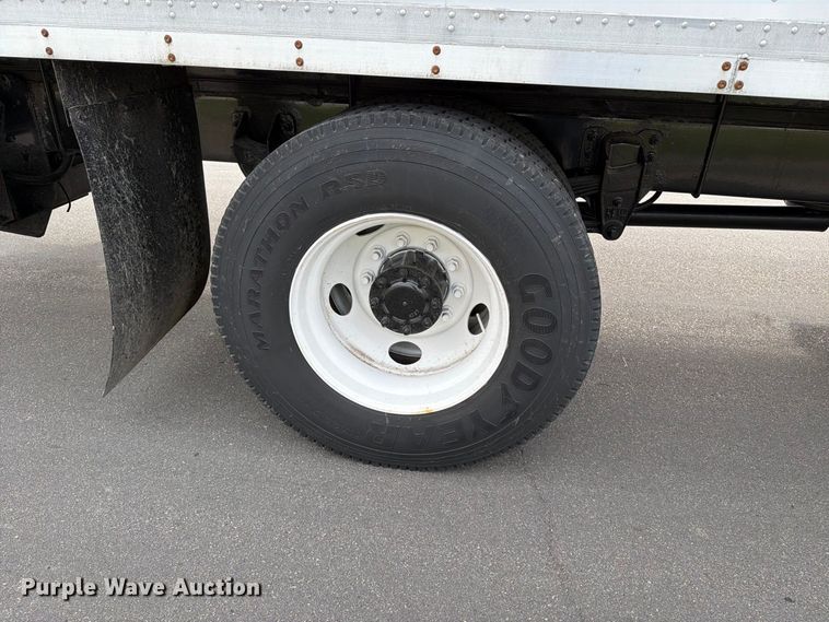 image for item MZ9765 2015 Kenworth K370 box truck