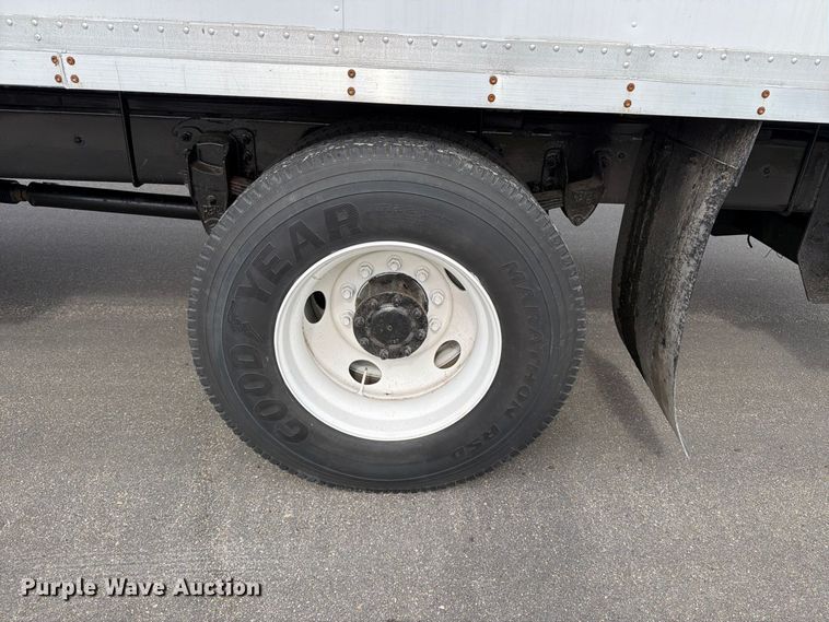 image for item MZ9765 2015 Kenworth K370 box truck