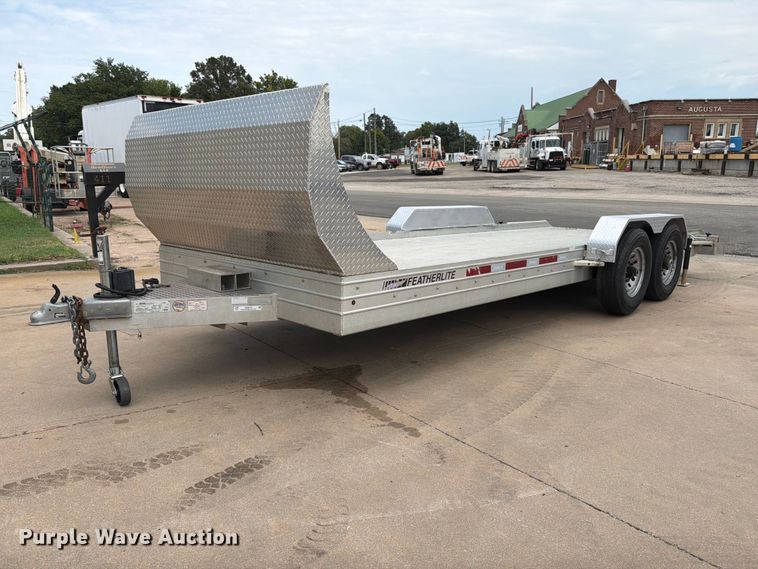 2014 Featherlite equipment trailer