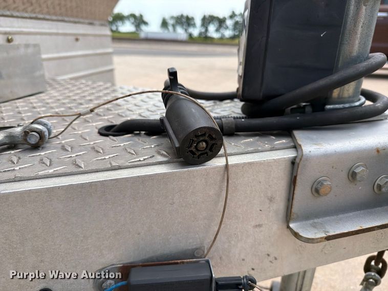 image for item MZ9771 2014 Featherlite equipment trailer