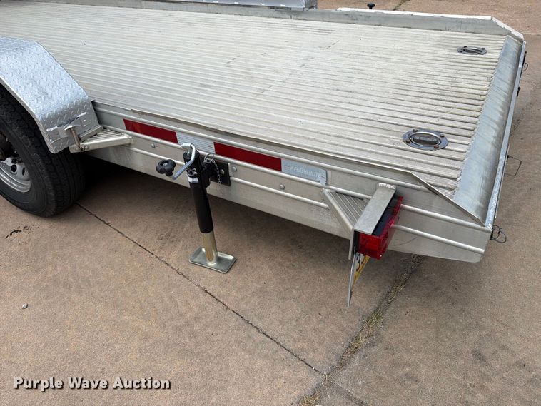 image for item MZ9771 2014 Featherlite equipment trailer