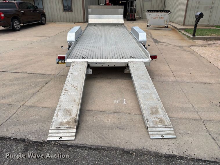 image for item MZ9771 2014 Featherlite equipment trailer