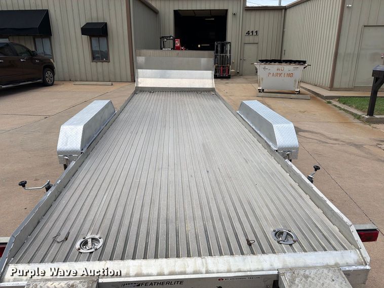 image for item MZ9771 2014 Featherlite equipment trailer