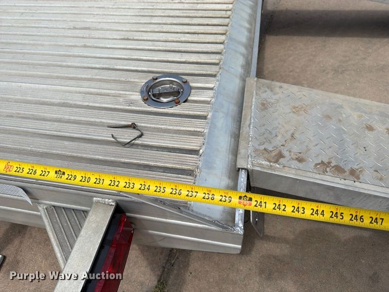 image for item MZ9771 2014 Featherlite equipment trailer