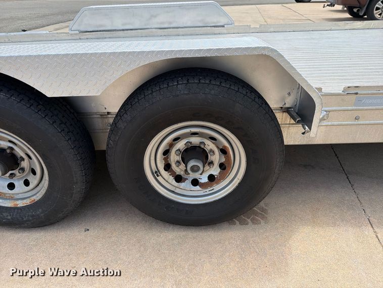 image for item MZ9771 2014 Featherlite equipment trailer