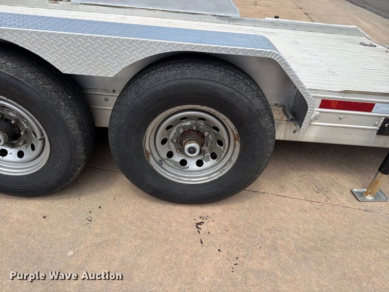 image for item MZ9771 2014 Featherlite equipment trailer