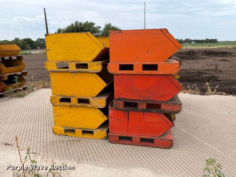 image for item MZ9785 (18) storage bins
