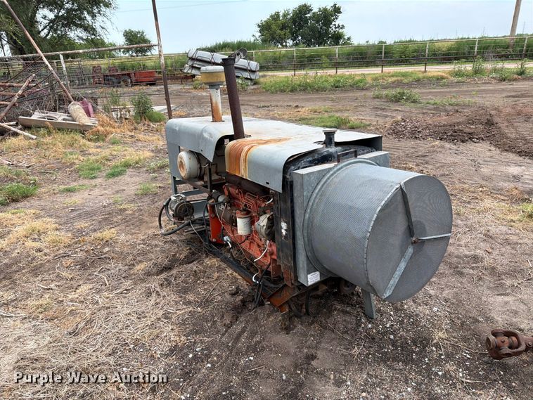 image for item MZ9802 Allis-Chalmers 2800 engine