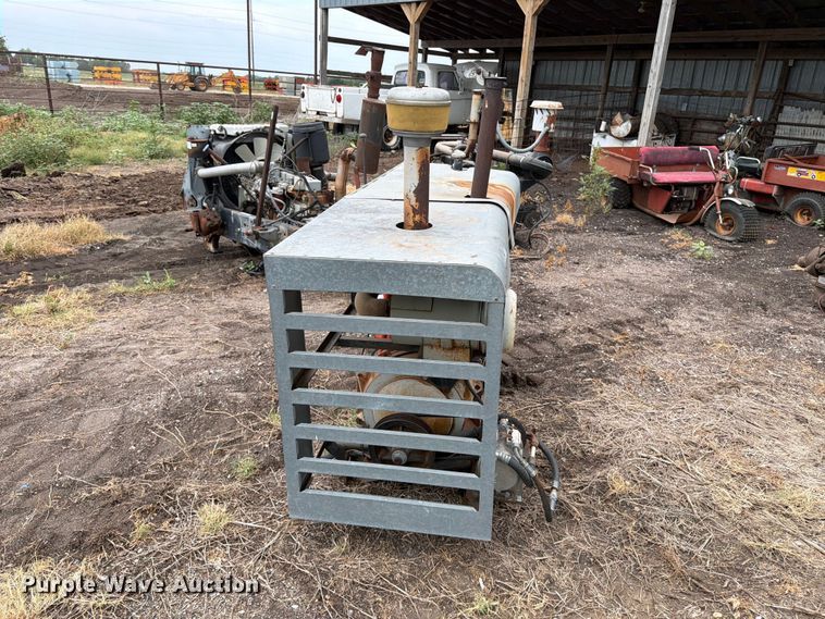 image for item MZ9802 Allis-Chalmers 2800 engine