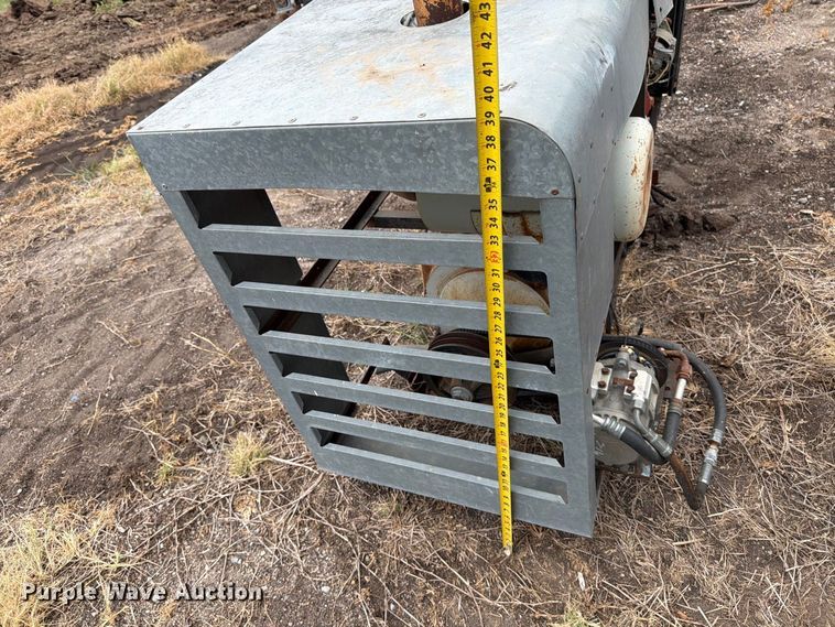 image for item MZ9802 Allis-Chalmers 2800 engine