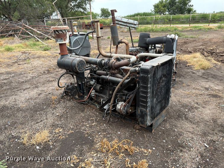 image for item MZ9804 Allis-Chalmers 649T engine