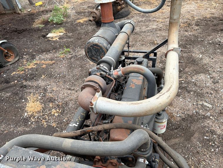 image for item MZ9804 Allis-Chalmers 649T engine
