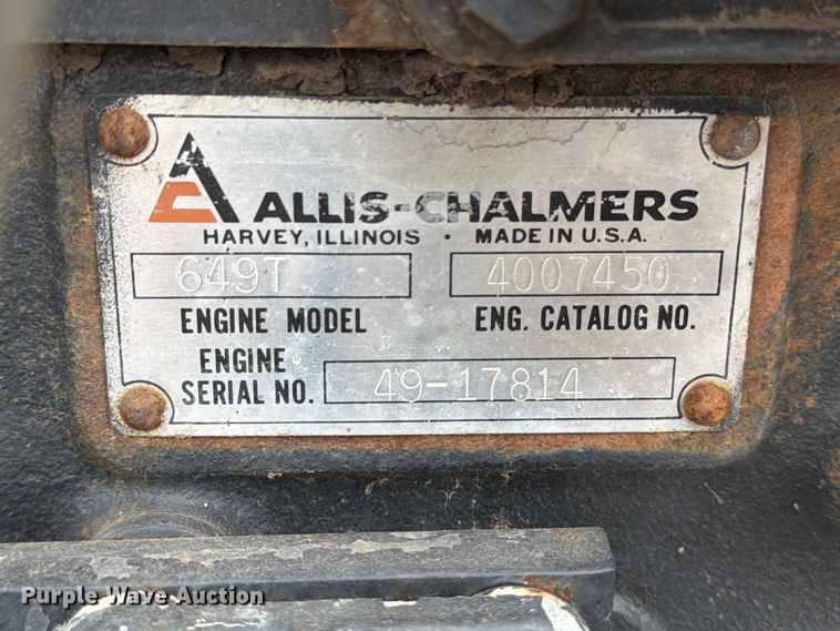 image for item MZ9804 Allis-Chalmers 649T engine