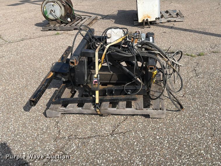 image for item MZ9811 Lift and Tow underlift 