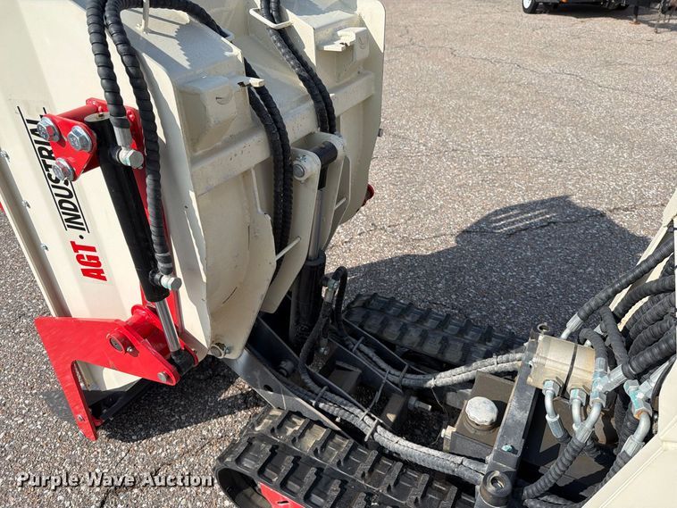 image for item MZ9815 2025 AGT QHT500FL compact utility loader
