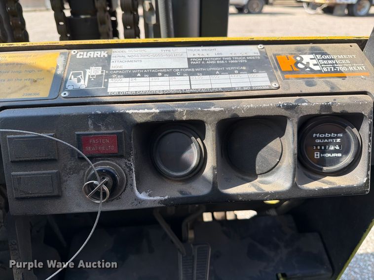 image for item MZ9818 Clark GCS25MC forklift