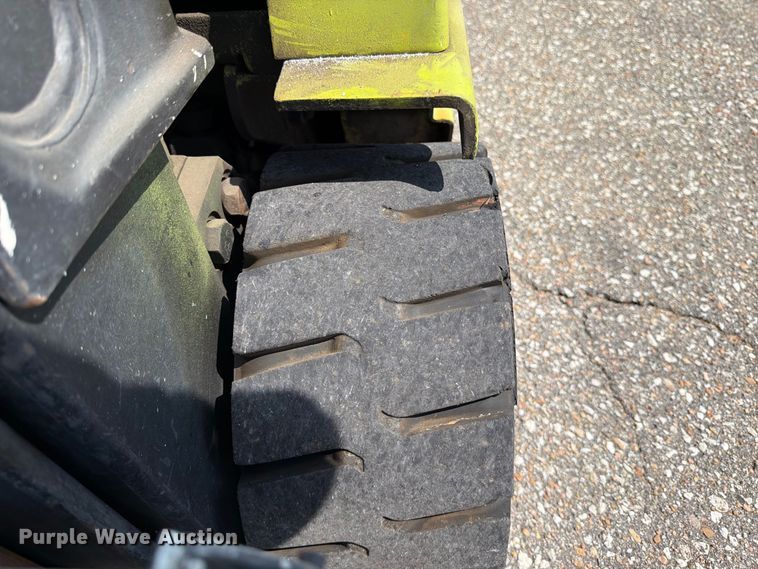 image for item MZ9818 Clark GCS25MC forklift