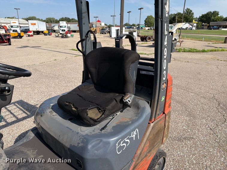 image for item MZ9820 Toyota 8FGCU20 forklift