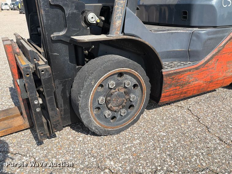 image for item MZ9820 Toyota 8FGCU20 forklift
