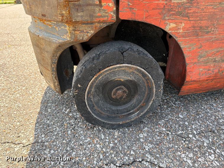 image for item MZ9820 Toyota 8FGCU20 forklift