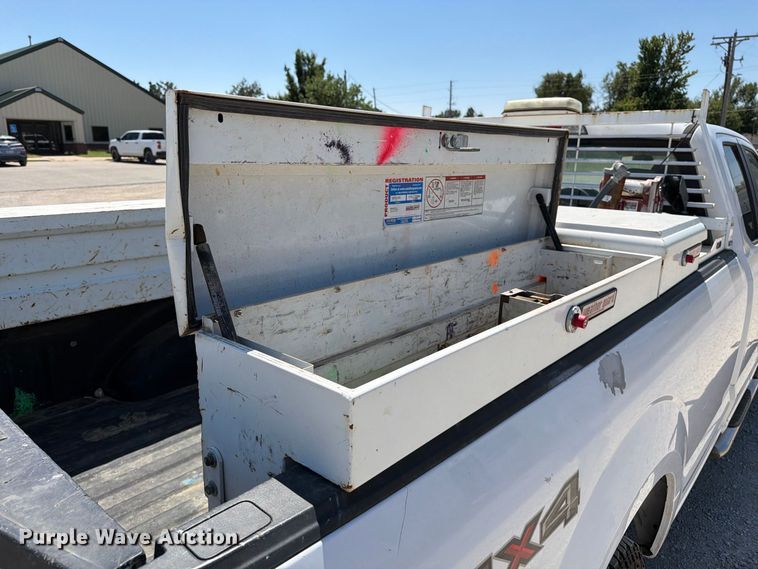 image for item MZ9833 2018 Ford F150 Ext. Cab pickup truck