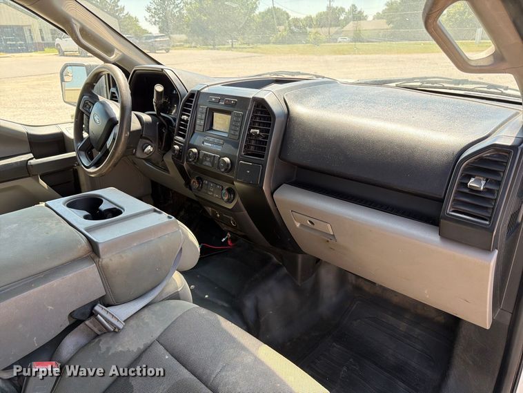 image for item MZ9833 2018 Ford F150 Ext. Cab pickup truck