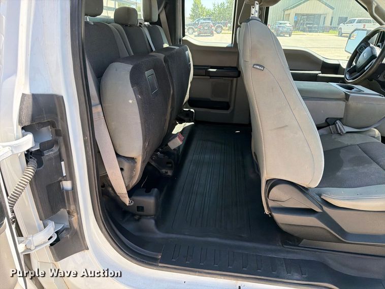 image for item MZ9833 2018 Ford F150 Ext. Cab pickup truck