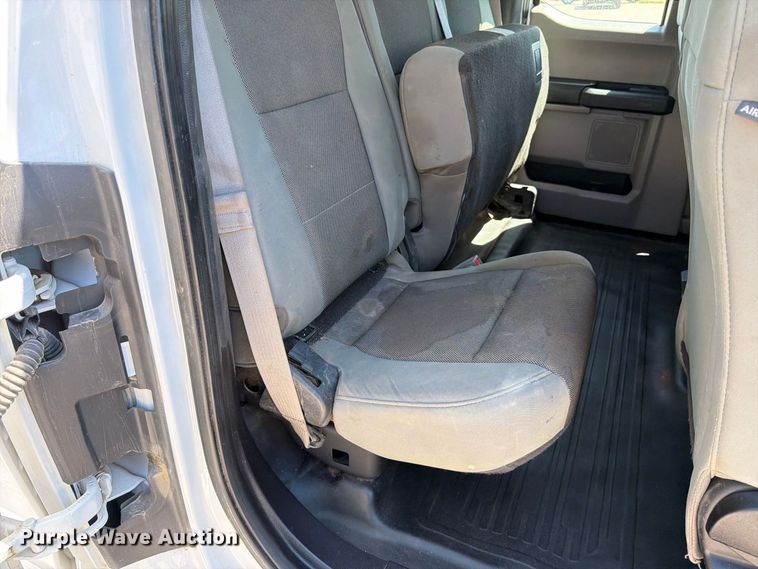 image for item MZ9833 2018 Ford F150 Ext. Cab pickup truck