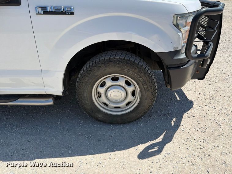 image for item MZ9833 2018 Ford F150 Ext. Cab pickup truck