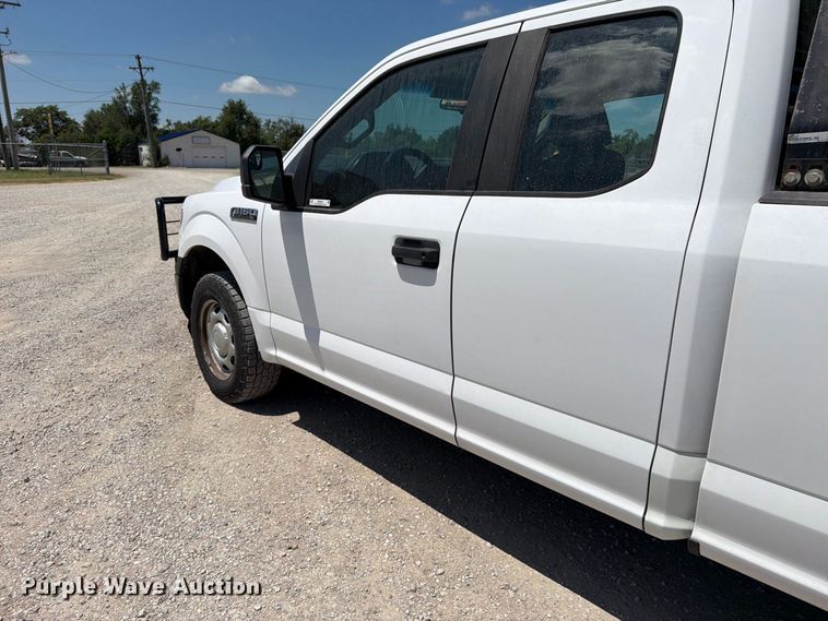 image for item MZ9834 2018 Ford F150 Ext. Cab pickup truck