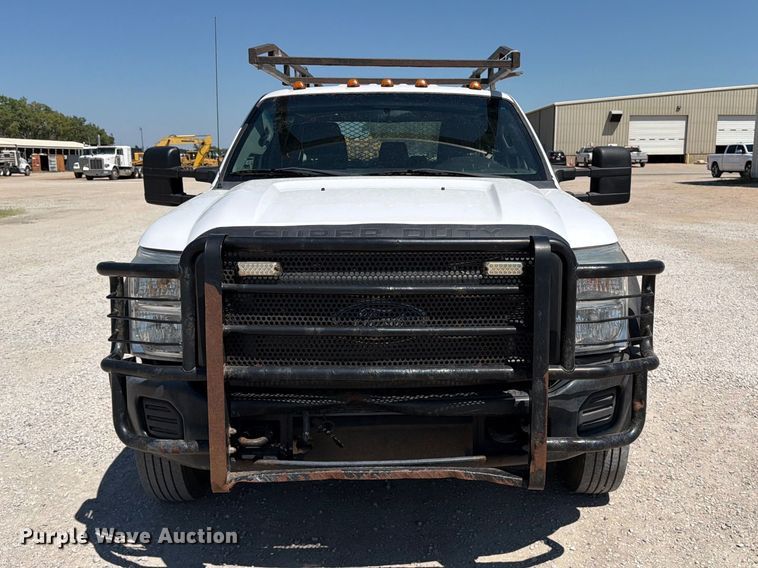 image for item MZ9835 2016 Ford F450 Super Duty Crew Cab utility / service truck