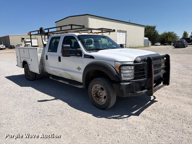 image for item MZ9835 2016 Ford F450 Super Duty Crew Cab utility / service truck