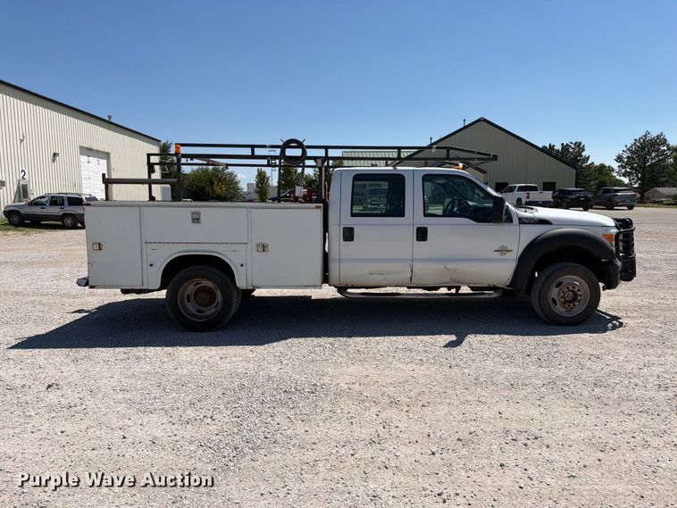 image for item MZ9835 2016 Ford F450 Super Duty Crew Cab utility / service truck