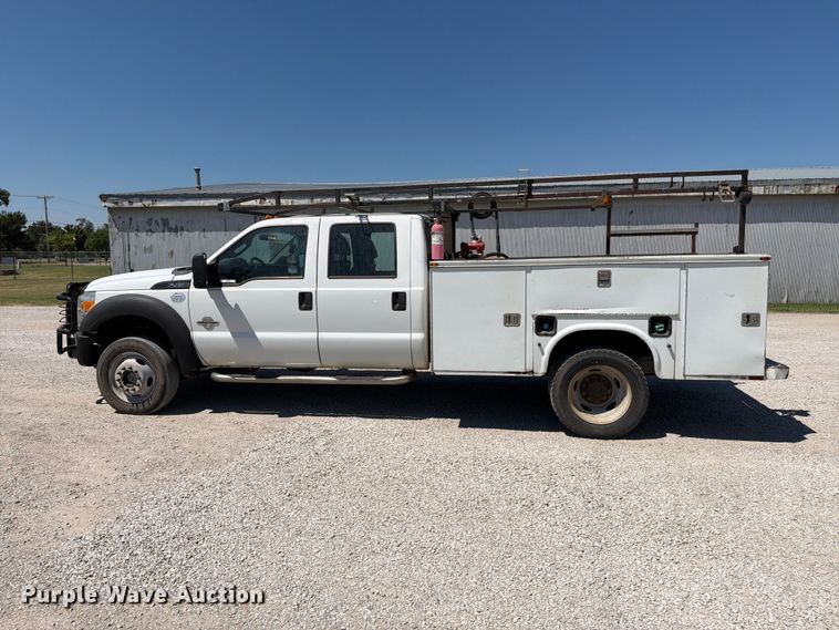 image for item MZ9835 2016 Ford F450 Super Duty Crew Cab utility / service truck