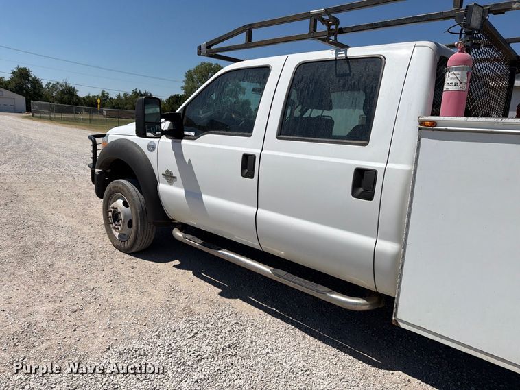 image for item MZ9835 2016 Ford F450 Super Duty Crew Cab utility / service truck