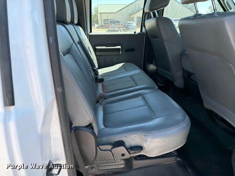 image for item MZ9835 2016 Ford F450 Super Duty Crew Cab utility / service truck