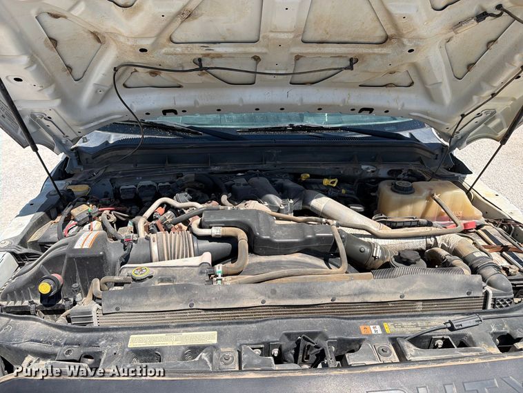 image for item MZ9835 2016 Ford F450 Super Duty Crew Cab utility / service truck
