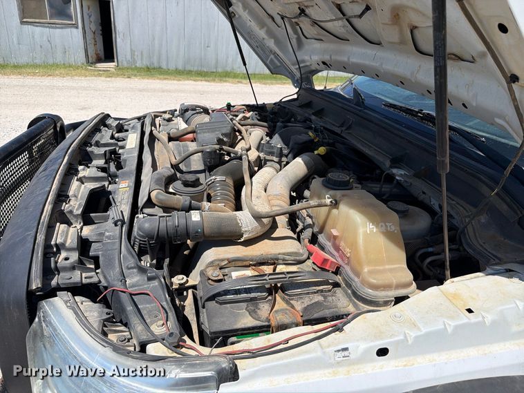 image for item MZ9835 2016 Ford F450 Super Duty Crew Cab utility / service truck