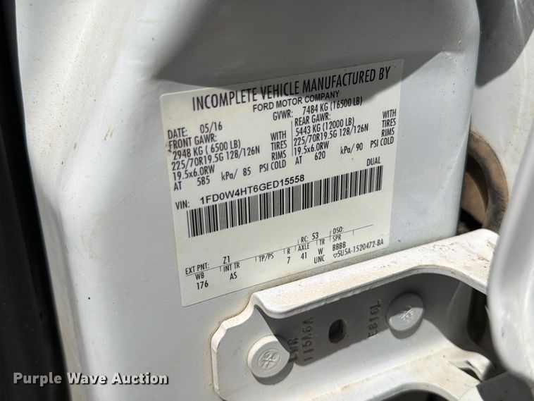 image for item MZ9835 2016 Ford F450 Super Duty Crew Cab utility / service truck