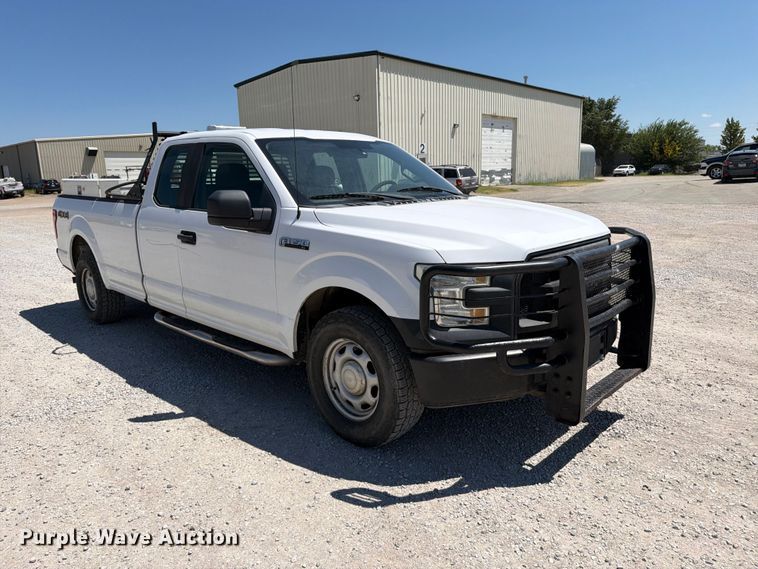 image for item MZ9836 2016 Ford F150 Ext. Cab pickup truck