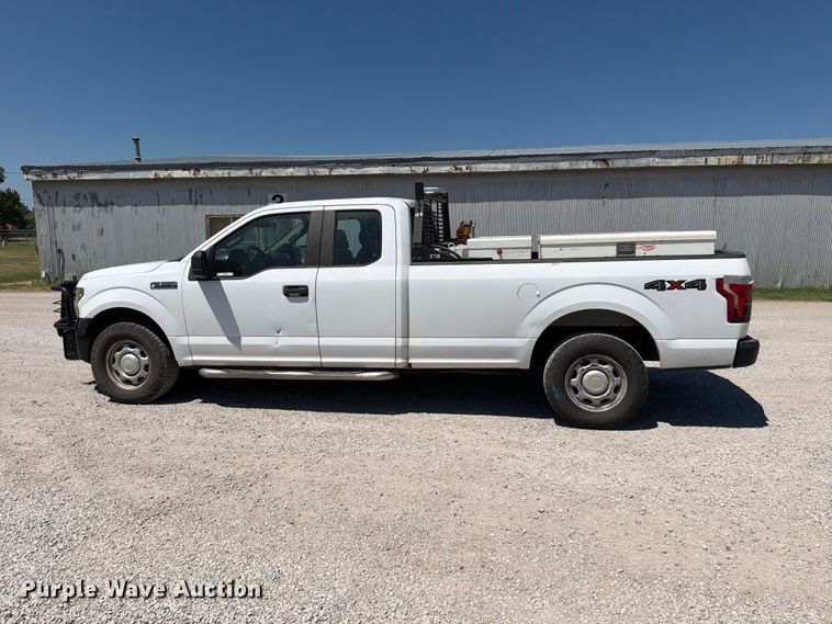 image for item MZ9836 2016 Ford F150 Ext. Cab pickup truck