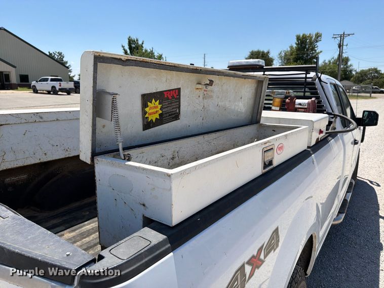 image for item MZ9836 2016 Ford F150 Ext. Cab pickup truck
